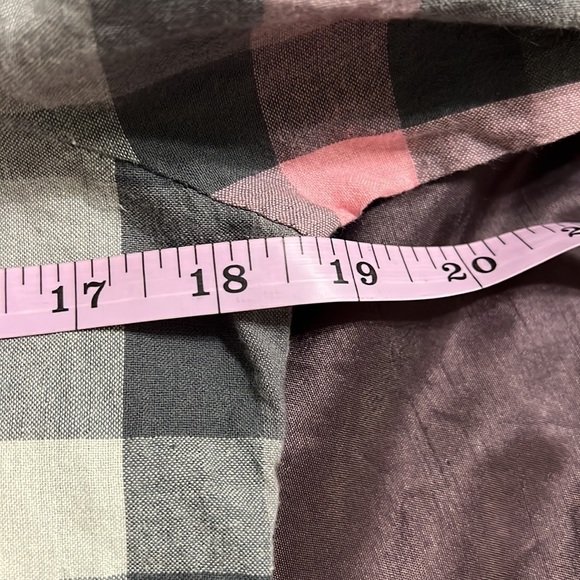 Pink & Gray plaid Ladies Top - Picture 9 of 9